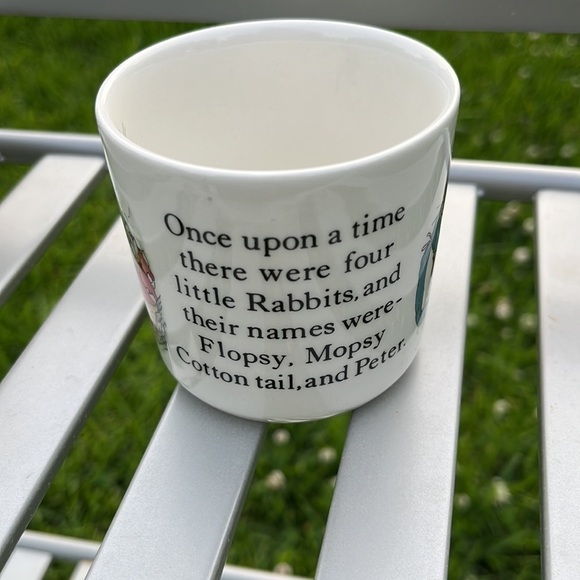 Wedgwood Peter Rabbit plate set - Picture 6 of 11